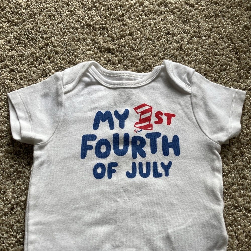 Old Navy My 1st Fourth of July bodysuit 6-12 months size - Picture 3 of 6